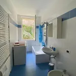 The Rose - Front Apartament